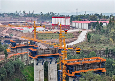 6 （图片新闻）四川广安：战严寒 斗风霜 让重点项目建设加速跑 【1】.JPG