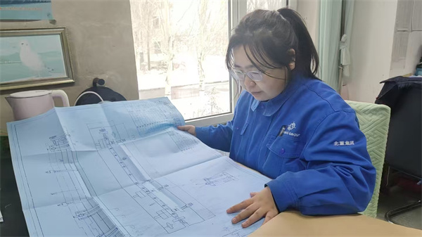 4 3 北重集团90后石晓娜.jpg