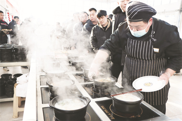 8-1 图1望田煤业公司职工自助餐.jpg