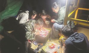 1-2 2 “小团队”干出“大成果”.jpg