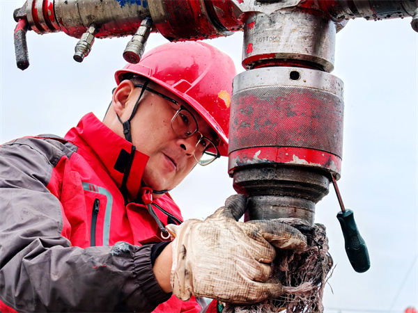 图9 2 重庆气矿开启大猫坪中心站各项维修夯实安全基础图二_proc.jpg