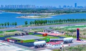 4，中国石化胜利油田莱113区块二氧化碳注入生产现场（2024年5月21日摄） 刘彤 摄.jpg