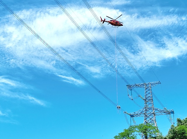 16h 江西首次应用直升机开展超高压X射线带电检测.jpg