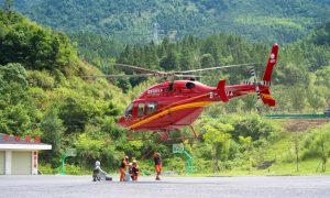 16h 江西首次应用直升机开展超高压X射线带电检测。.jpg