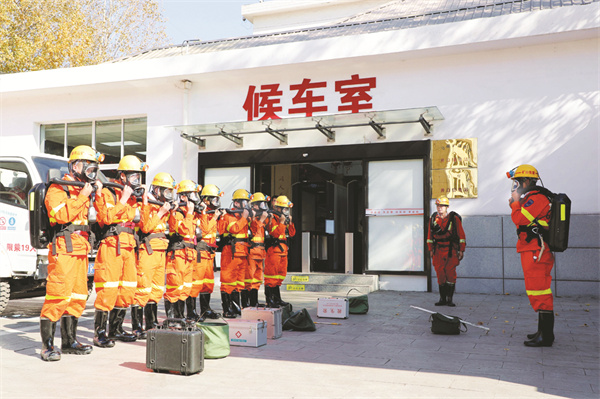 4-1 1 “实战式”技能培训“有力有序”.jpg